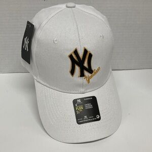 NEW YORK YANKEES Classic White Cap with Gold Embroidery,
WOMENS Hat -or MENS